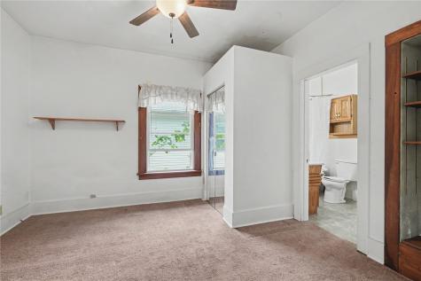 1109 J Avenue Cedar Rapids IA 52405