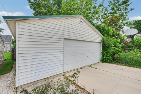 1109 J Avenue Cedar Rapids IA 52405
