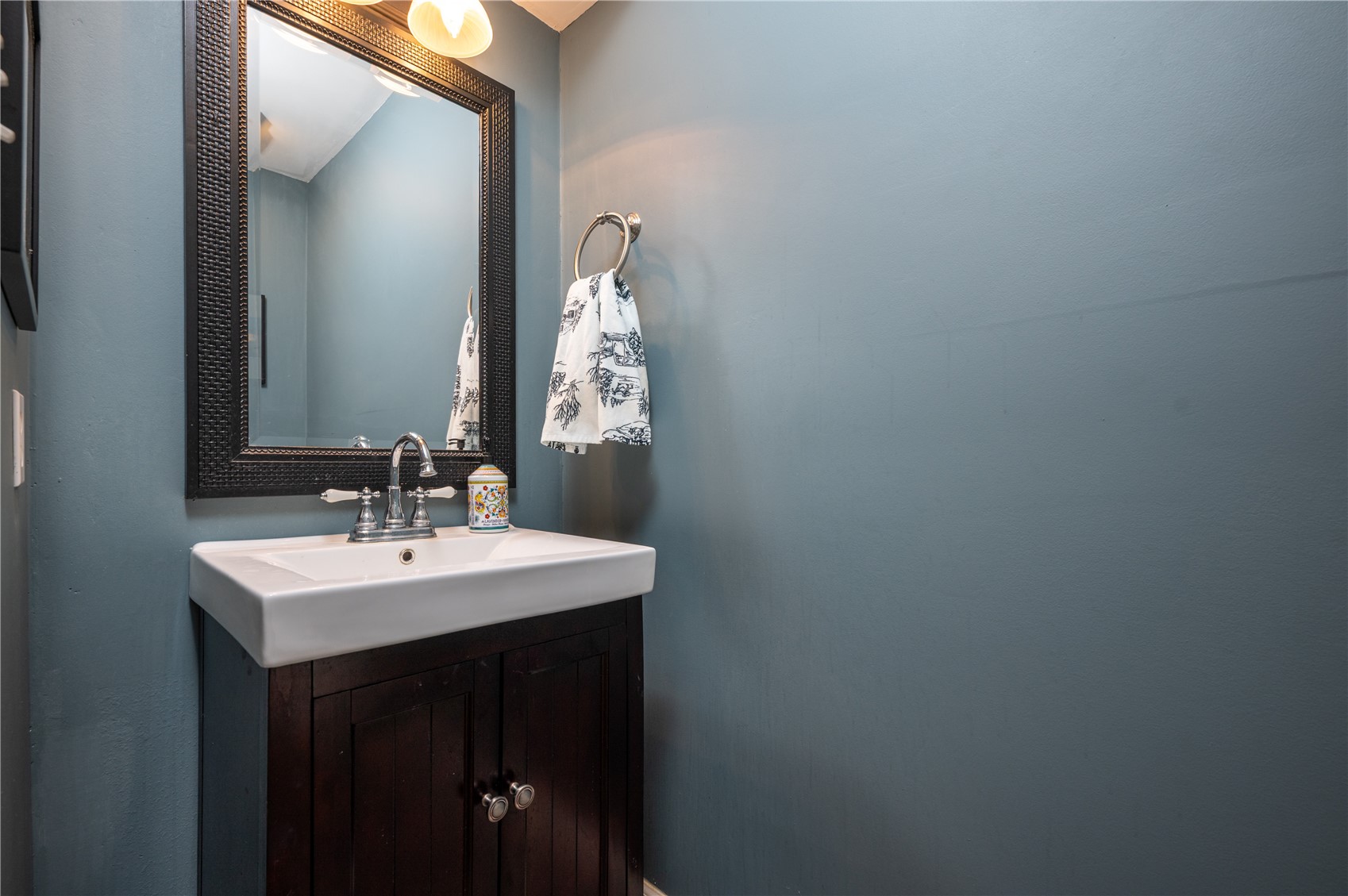 3817 Riverside Drive NE Cedar Rapids IA 52411