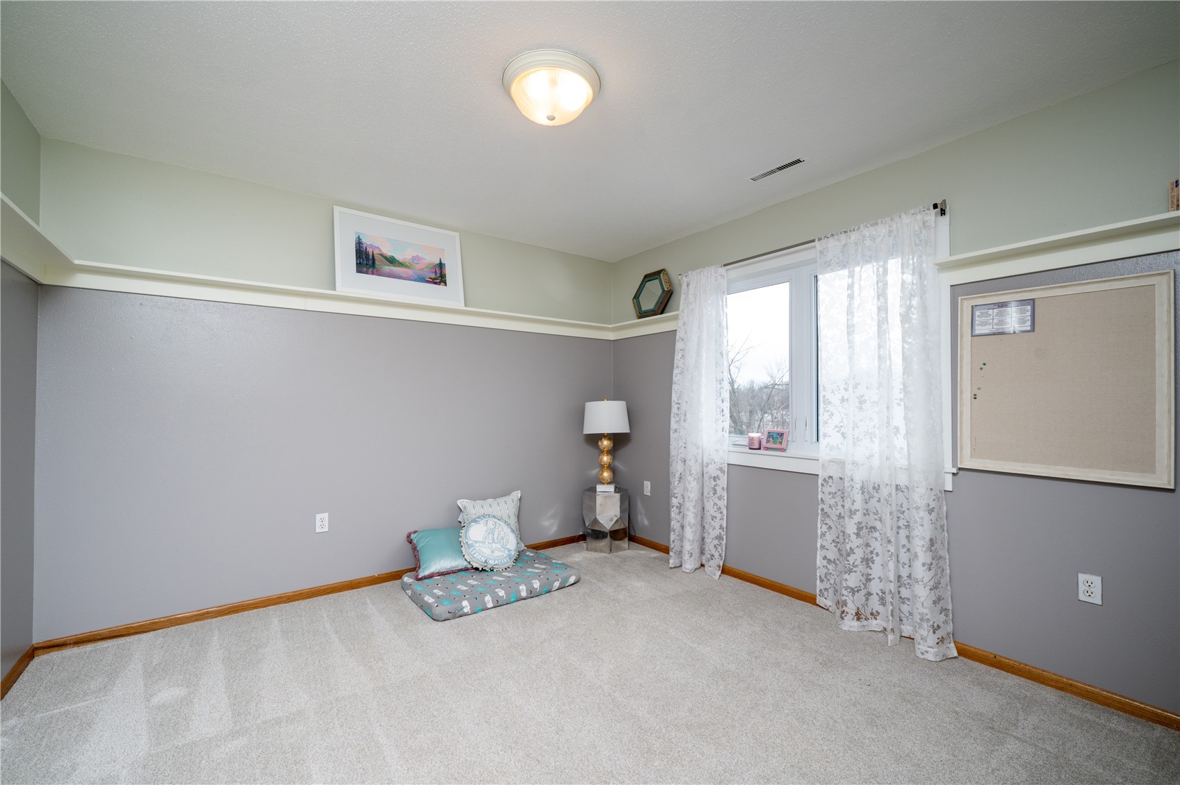 3817 Riverside Drive NE Cedar Rapids IA 52411