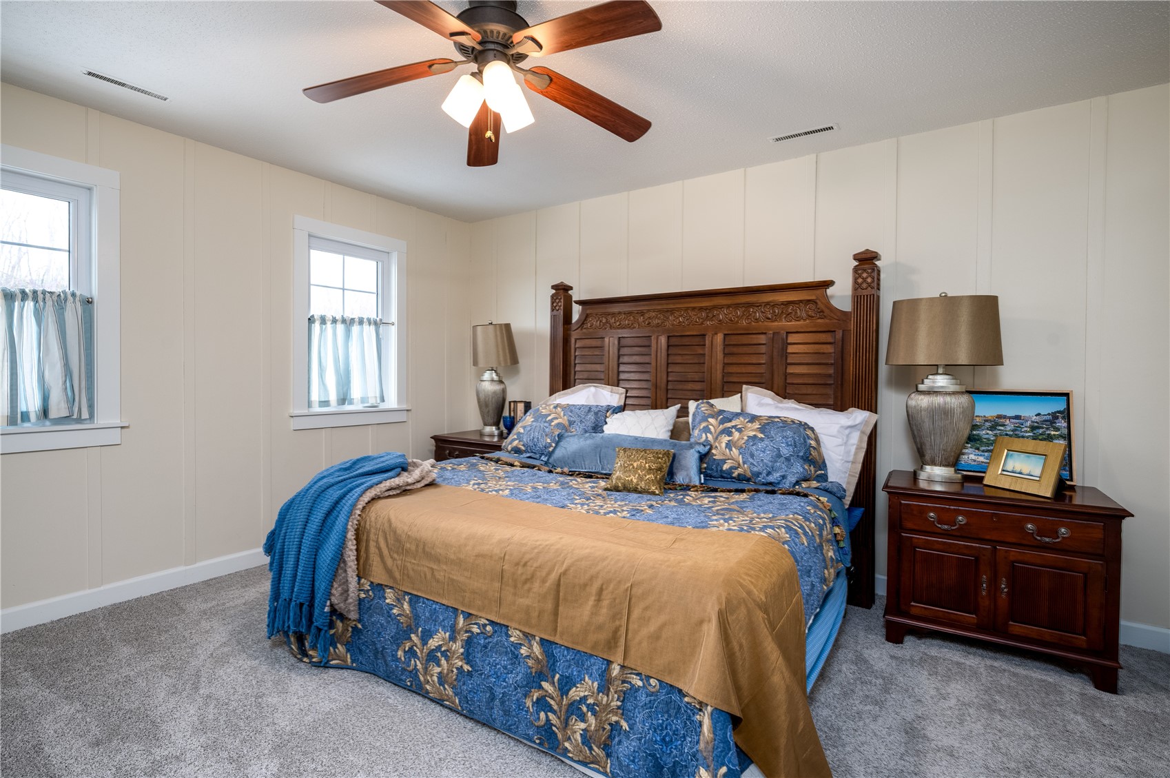 3817 Riverside Drive NE Cedar Rapids IA 52411