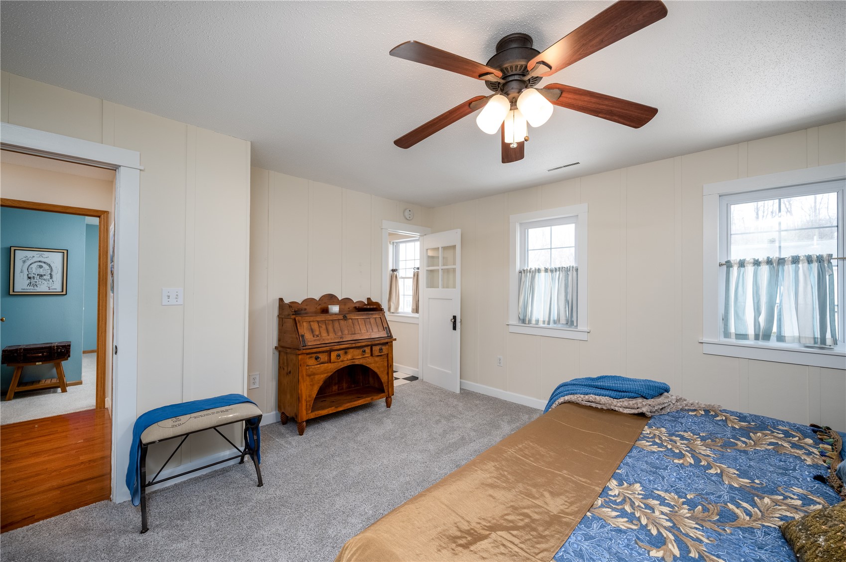 3817 Riverside Drive NE Cedar Rapids IA 52411