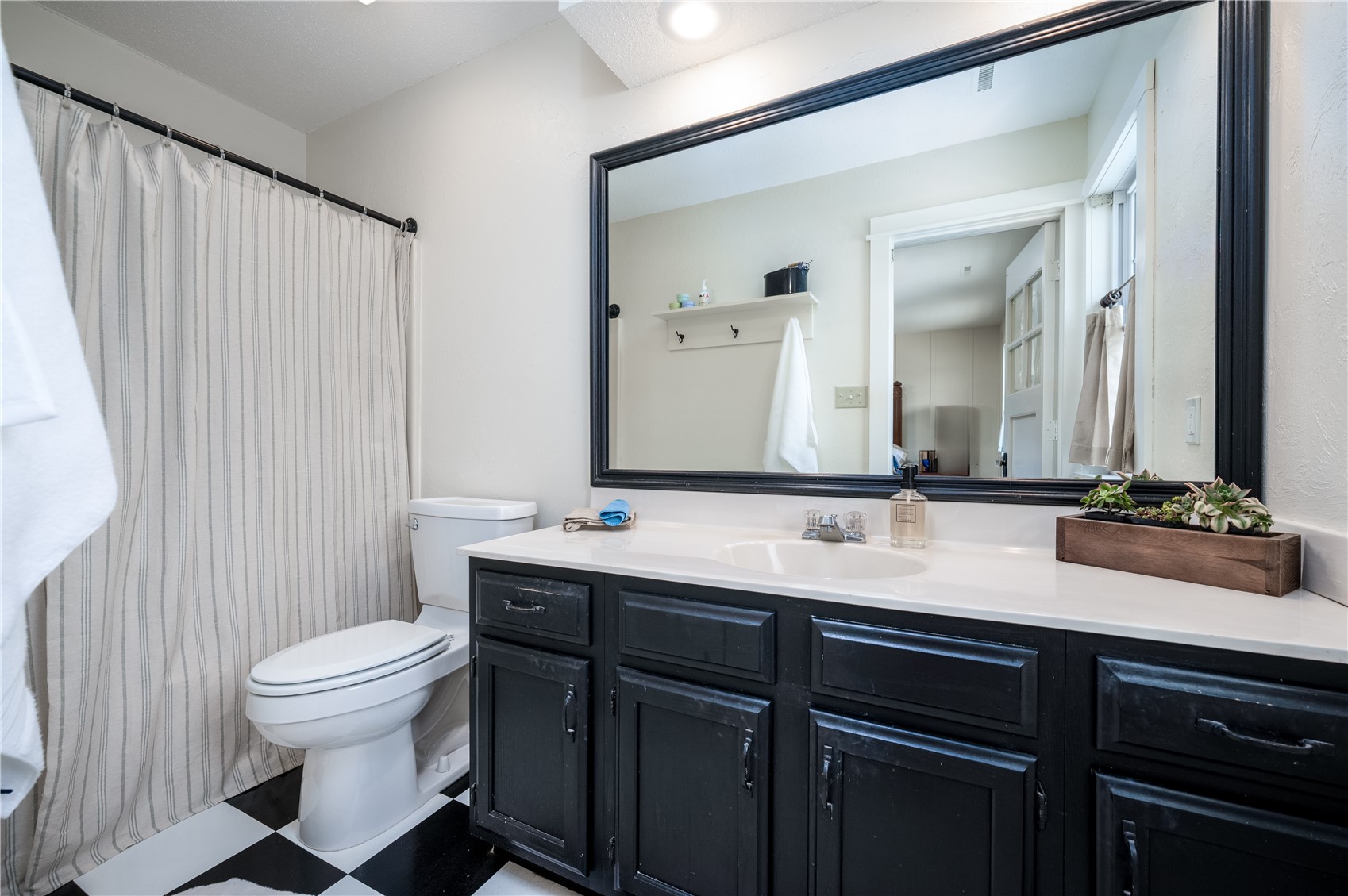 3817 Riverside Drive NE Cedar Rapids IA 52411