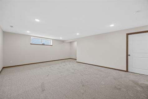 7007 Colpepper Drive SW Cedar Rapids IA 52404