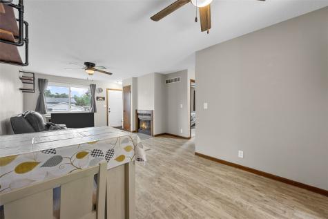 2526 Ellis View Court NW Cedar Rapids IA 52405