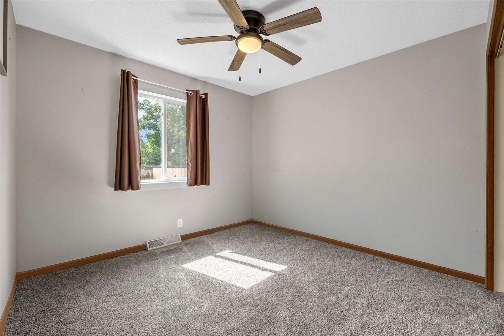 2526 Ellis View Court NW Cedar Rapids IA 52405