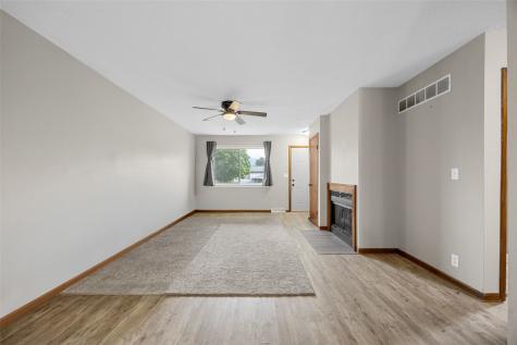 2526 Ellis View Court NW Cedar Rapids IA 52405