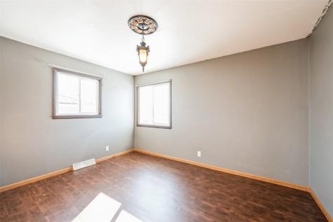 5314 Holly Avenue NW Cedar Rapids IA 52405