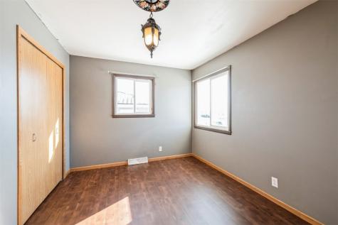 5314 Holly Avenue NW Cedar Rapids IA 52405