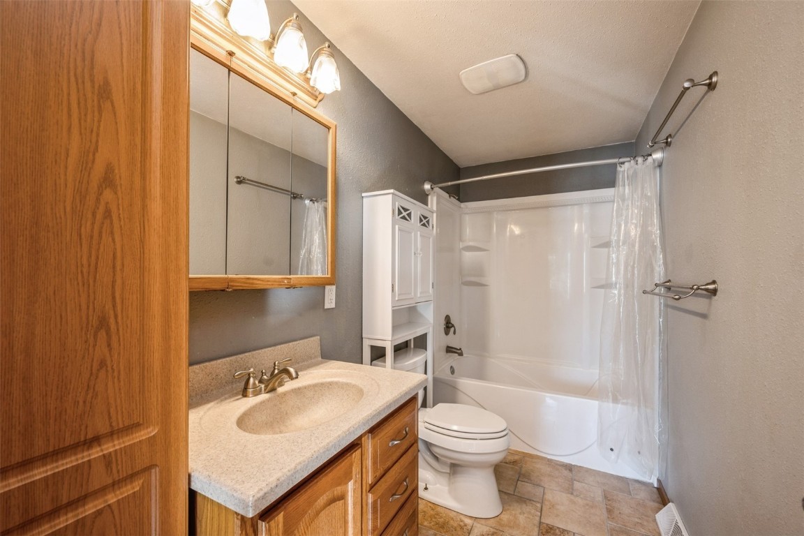 5314 Holly Avenue NW Cedar Rapids IA 52405