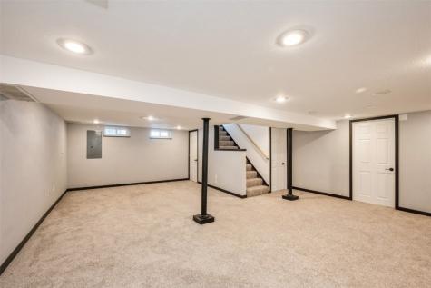 5314 Holly Avenue NW Cedar Rapids IA 52405