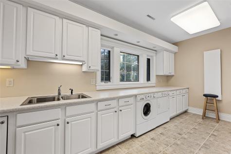 2610 Diamondwood Drive Cedar Rapids IA 52403