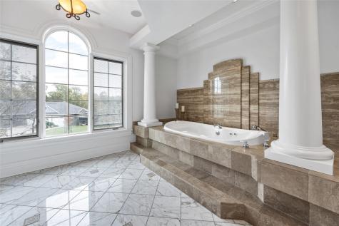 2610 Diamondwood Drive Cedar Rapids IA 52403