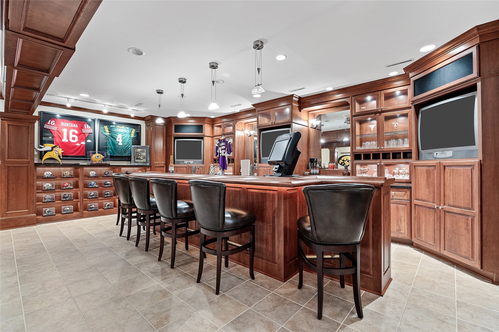 2610 Diamondwood Drive Cedar Rapids IA 52403