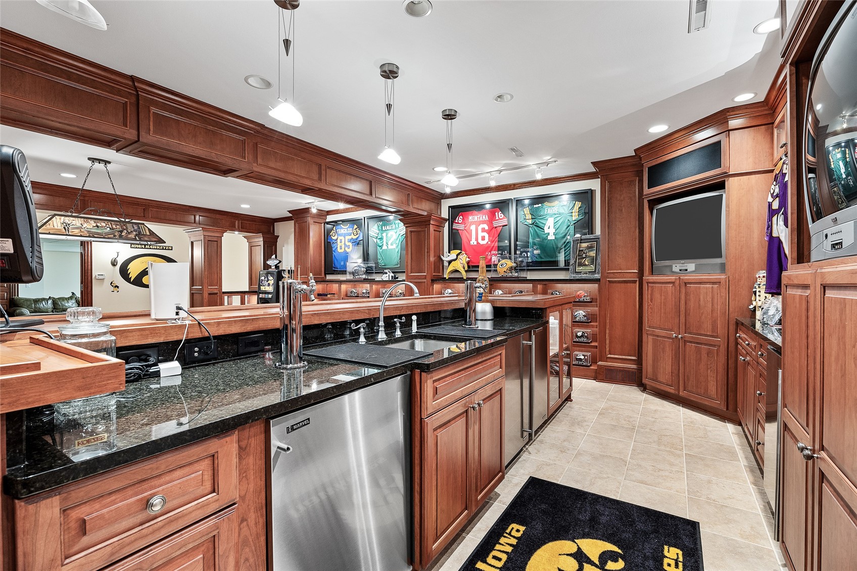 2610 Diamondwood Drive Cedar Rapids IA 52403