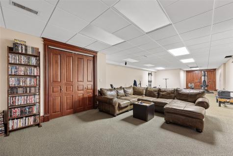 2610 Diamondwood Drive Cedar Rapids IA 52403