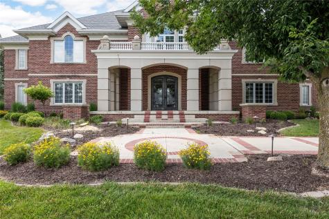 2610 Diamondwood Drive Cedar Rapids IA 52403