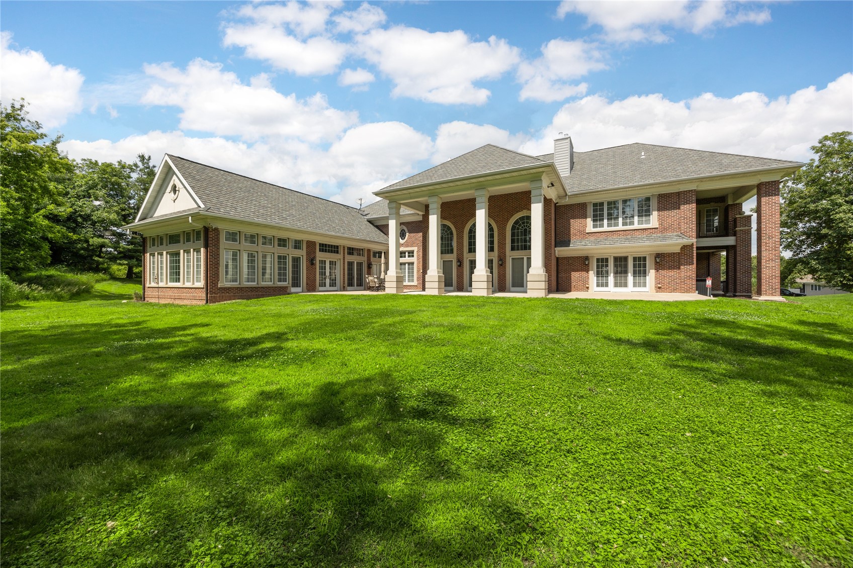 2610 Diamondwood Drive Cedar Rapids IA 52403