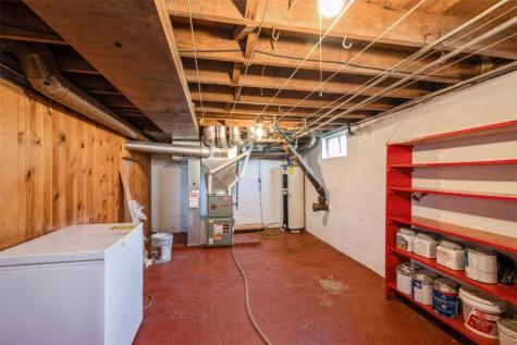 1321 Main Street Center Point IA 52213