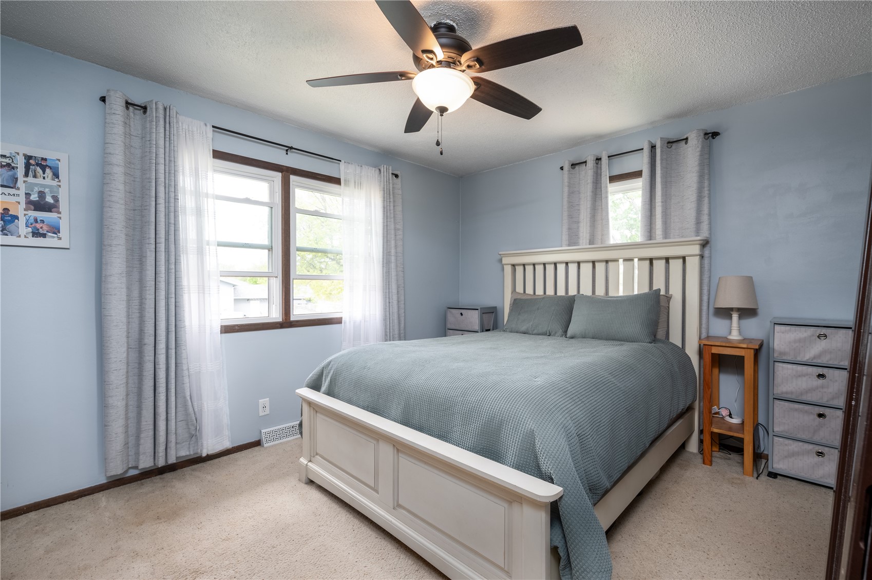 702 Fernwood Drive NE Cedar Rapids IA 52402