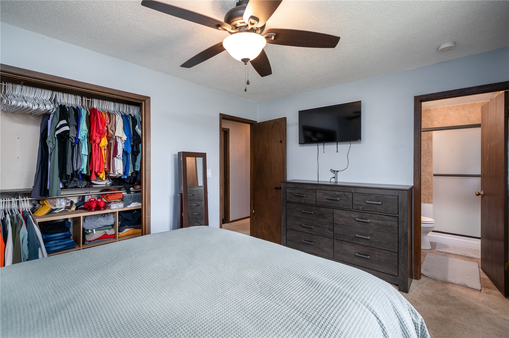 702 Fernwood Drive NE Cedar Rapids IA 52402