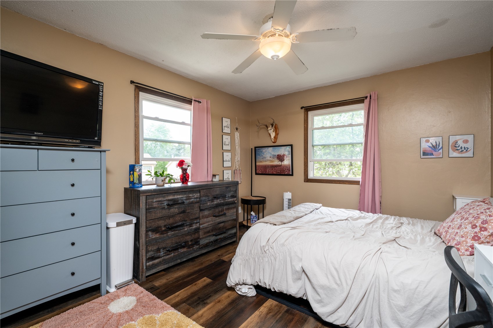 702 Fernwood Drive NE Cedar Rapids IA 52402