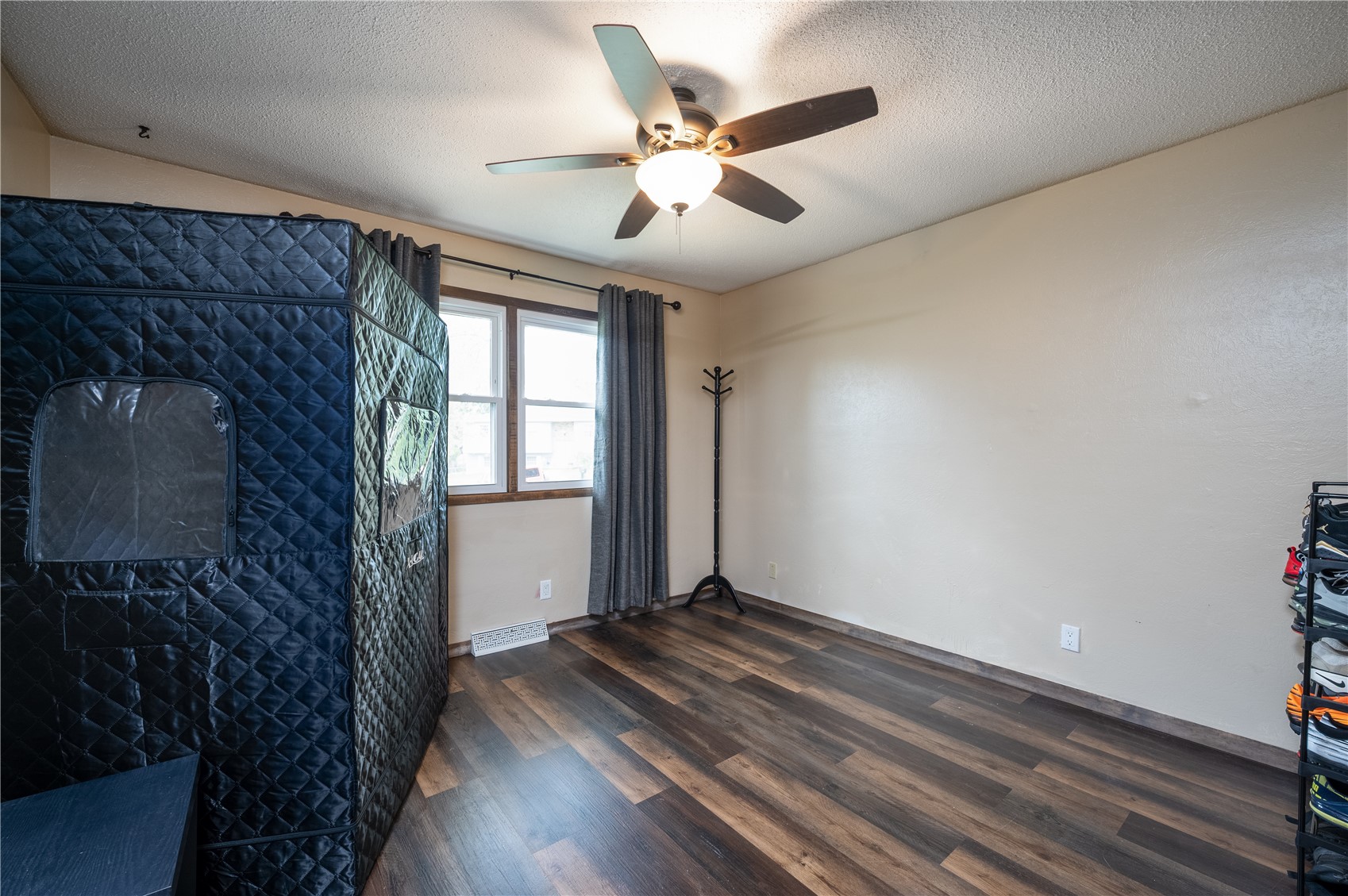 702 Fernwood Drive NE Cedar Rapids IA 52402
