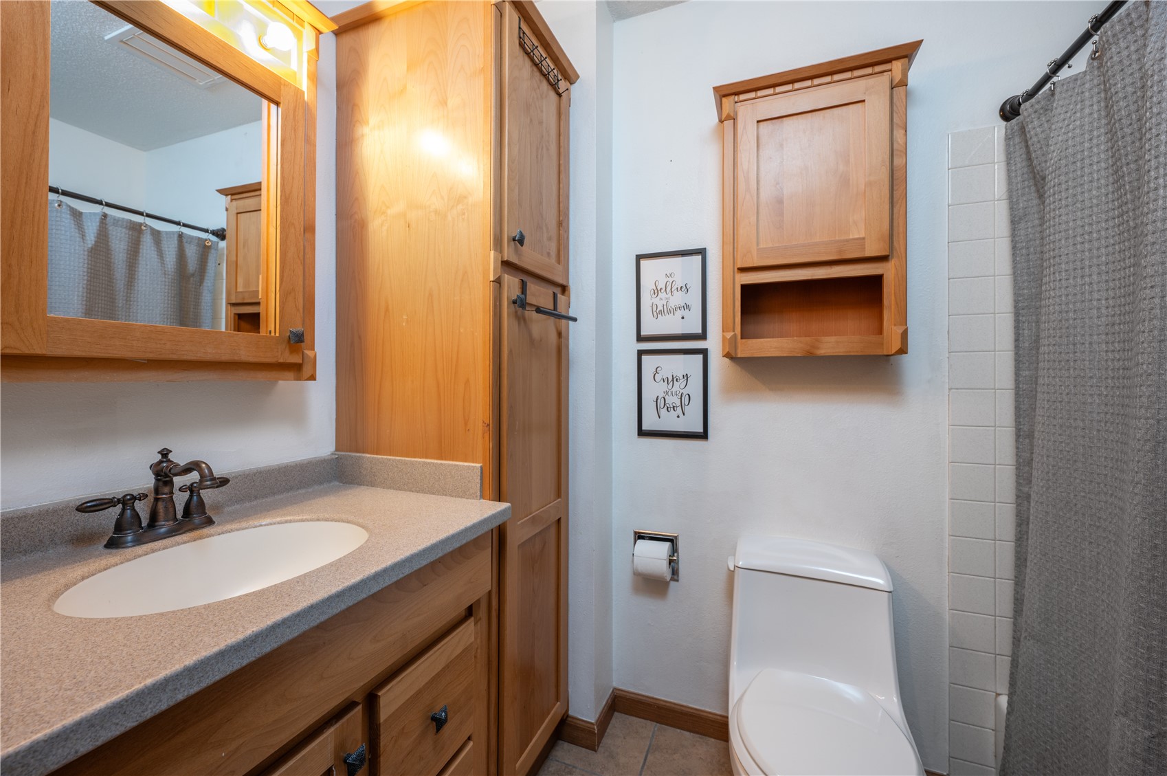 702 Fernwood Drive NE Cedar Rapids IA 52402