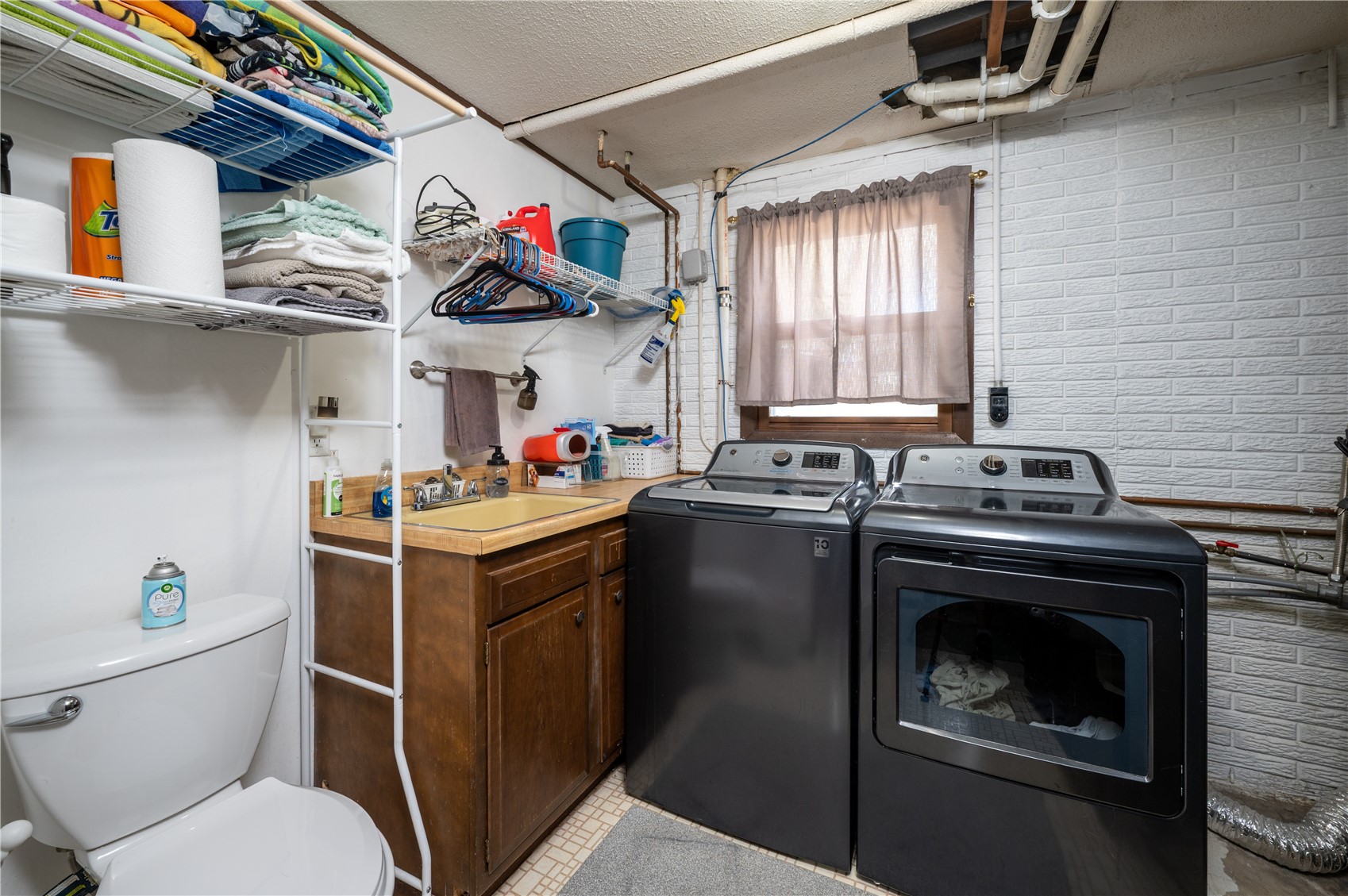 702 Fernwood Drive NE Cedar Rapids IA 52402