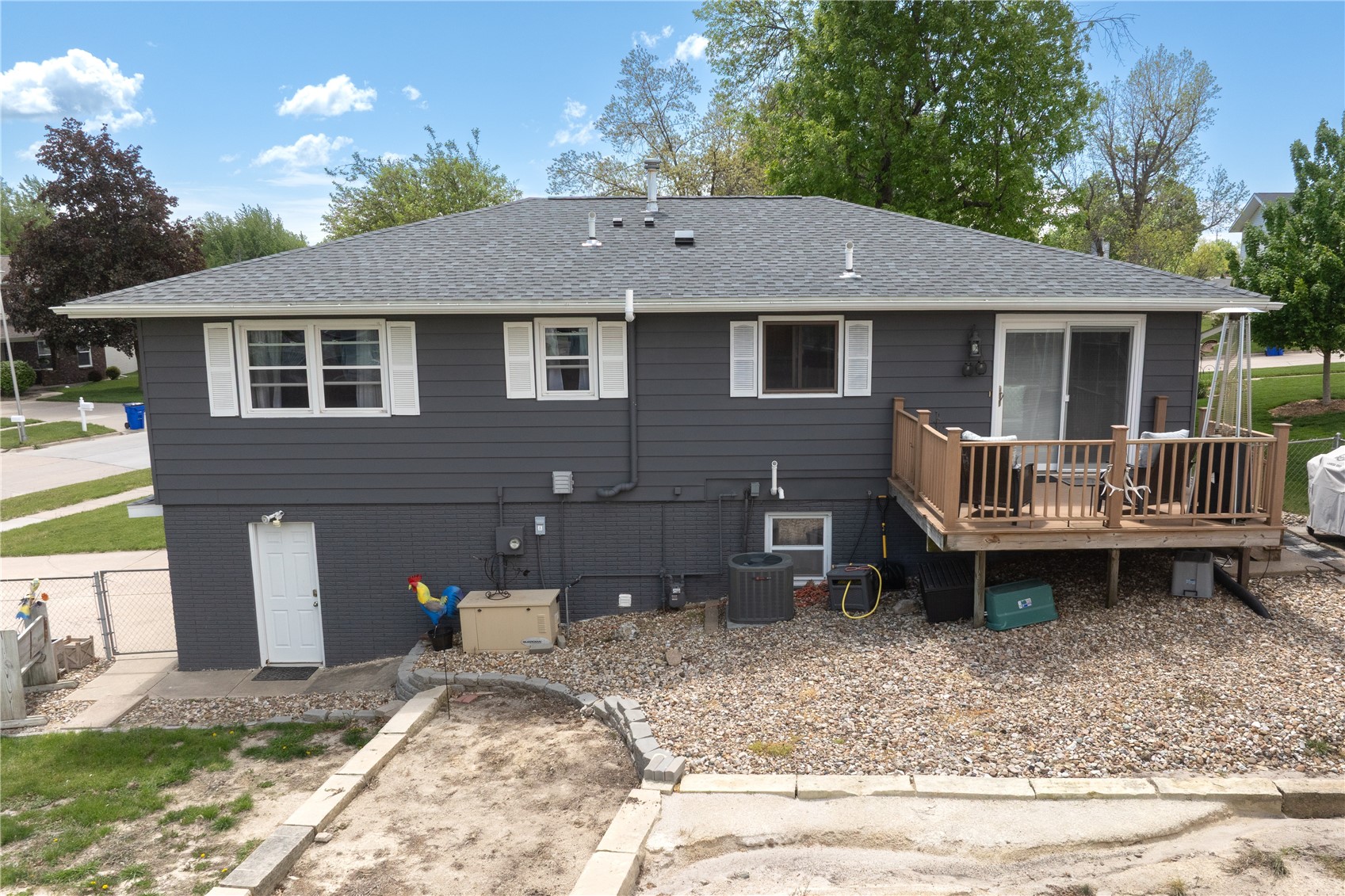 702 Fernwood Drive NE Cedar Rapids IA 52402