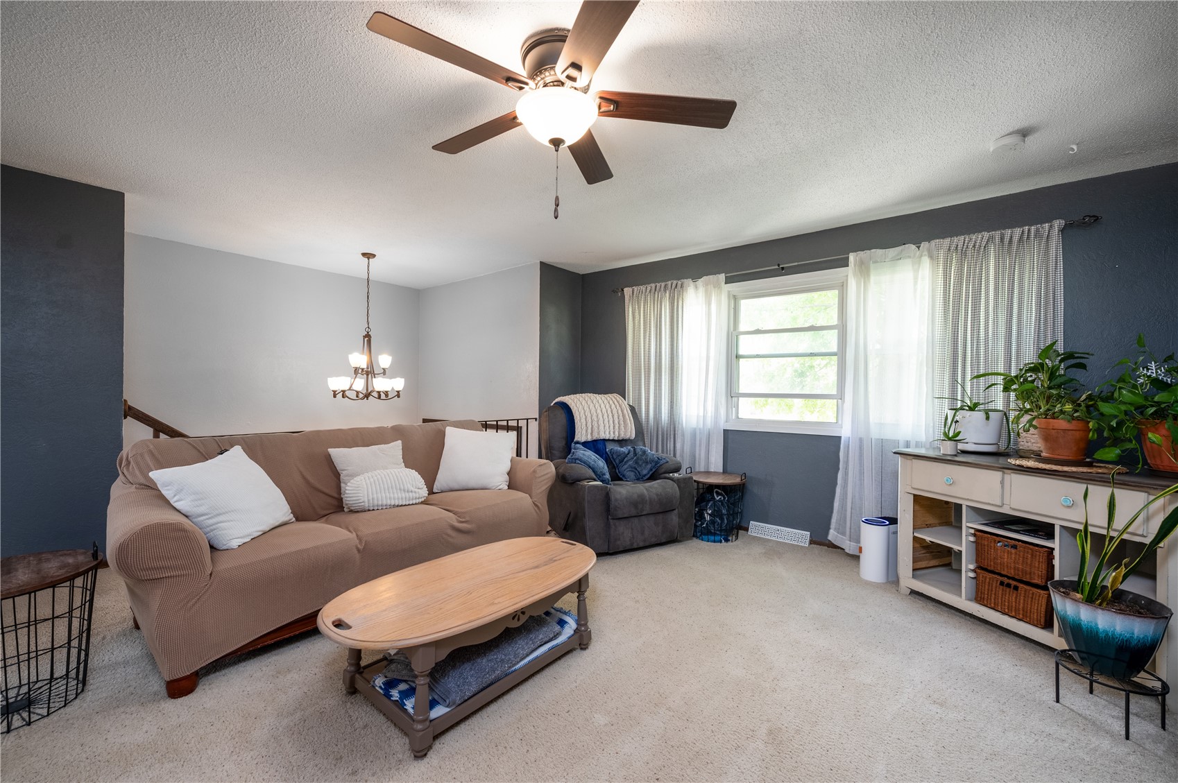 702 Fernwood Drive NE Cedar Rapids IA 52402