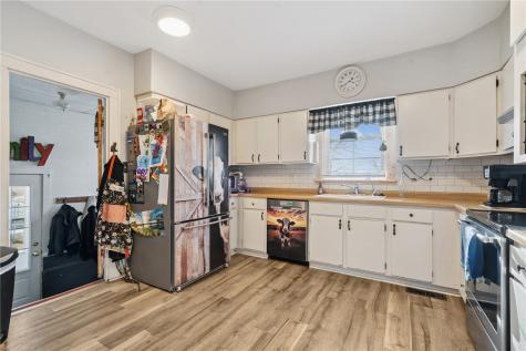 182 Dubuque Road Springville IA 52336