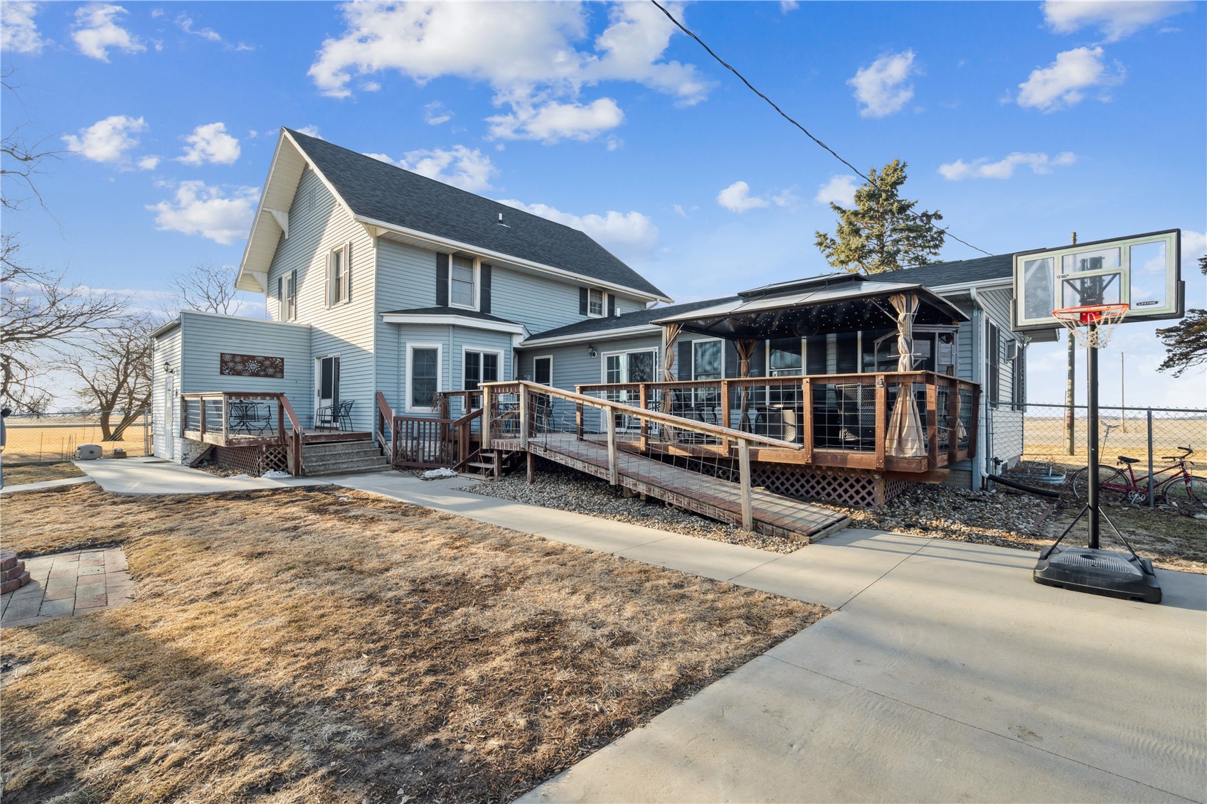 182 Dubuque Road Springville IA 52336