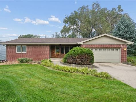 920 Westwood NW Cedar Rapids IA 52405