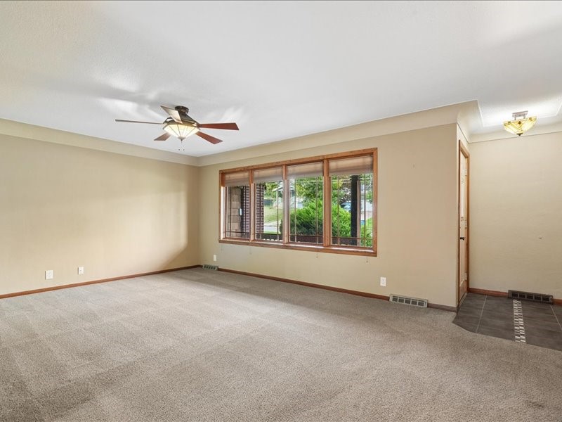 920 Westwood NW Cedar Rapids IA 52405