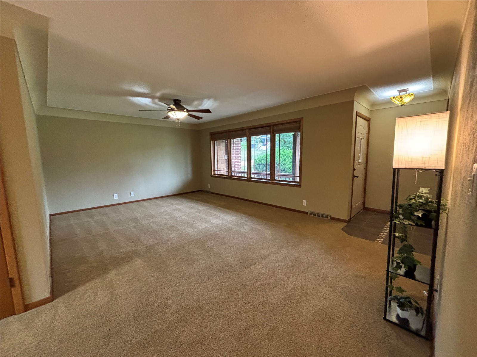 920 Westwood NW Cedar Rapids IA 52405