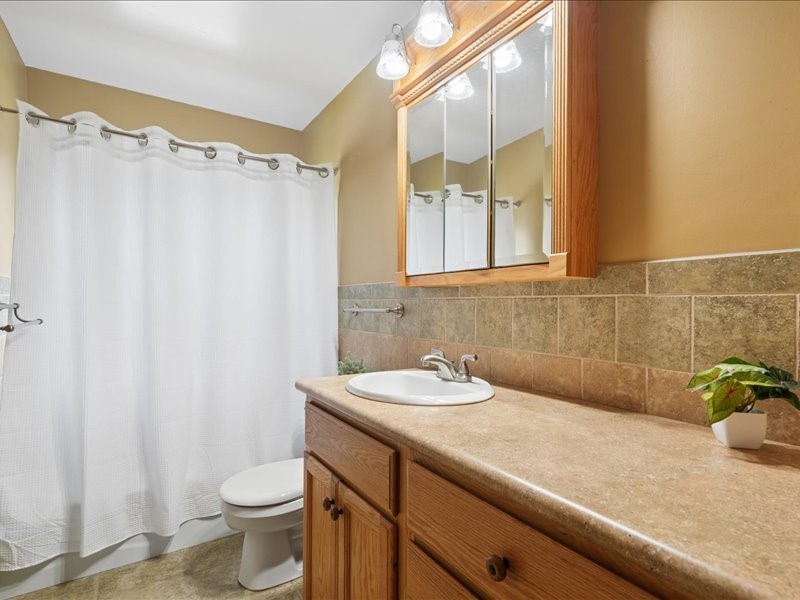 920 Westwood NW Cedar Rapids IA 52405