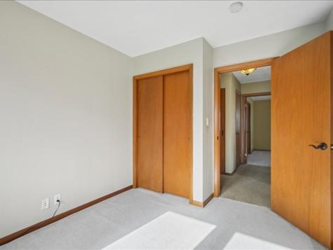 920 Westwood NW Cedar Rapids IA 52405
