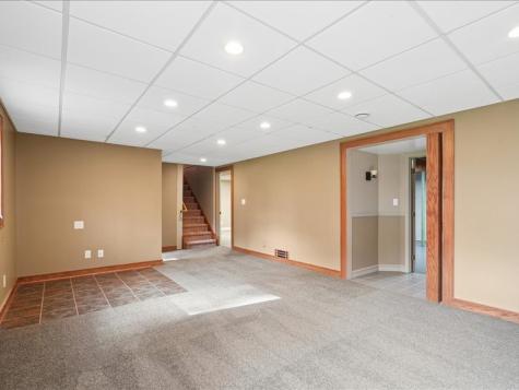 920 Westwood NW Cedar Rapids IA 52405