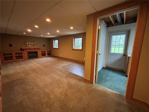 920 Westwood NW Cedar Rapids IA 52405
