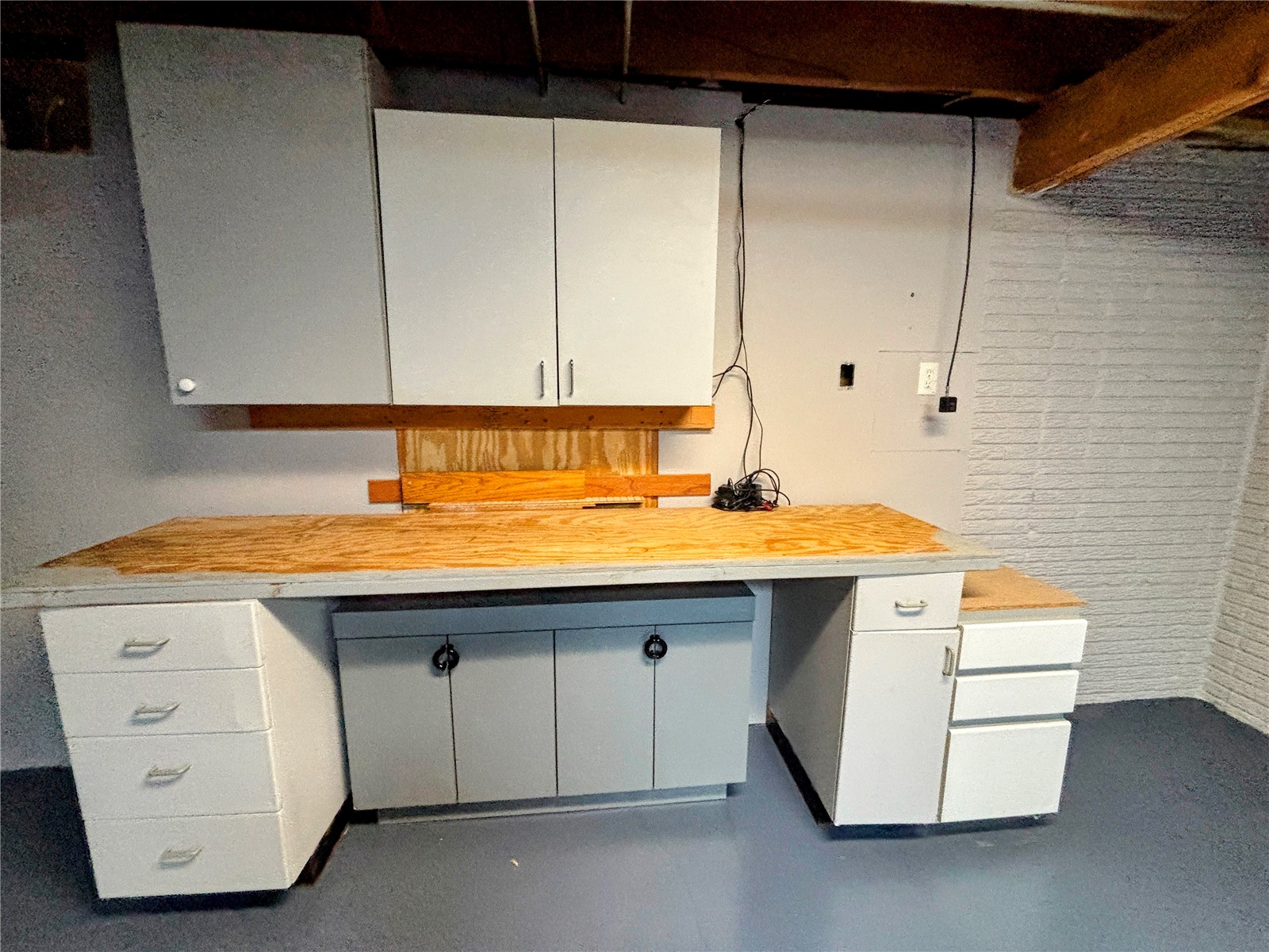 920 Westwood NW Cedar Rapids IA 52405