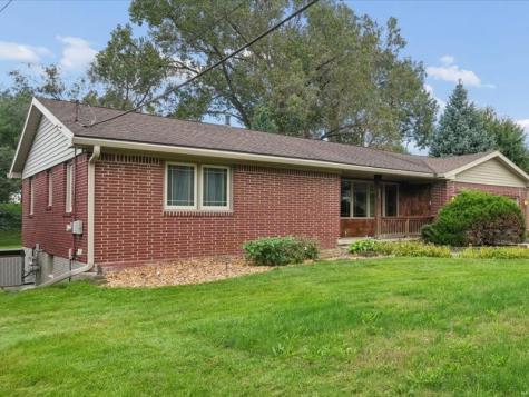 920 Westwood NW Cedar Rapids IA 52405