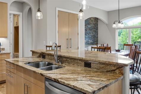 1356 NE Lakewoods Court Swisher IA 52338