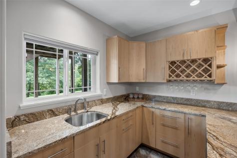 1356 NE Lakewoods Court Swisher IA 52338