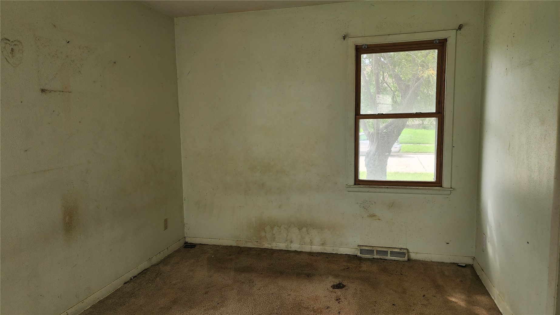 3308 H Avenue NW Cedar Rapids IA 52405
