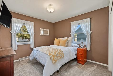 3035 16th Avenue Marion IA 52302