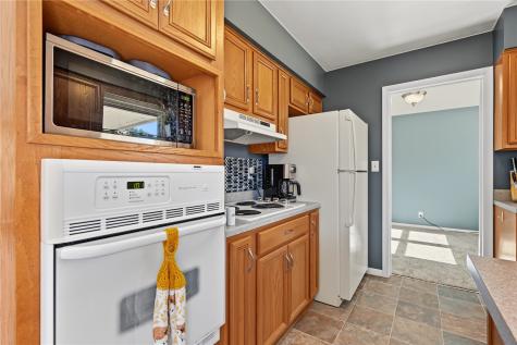 3035 16th Avenue Marion IA 52302
