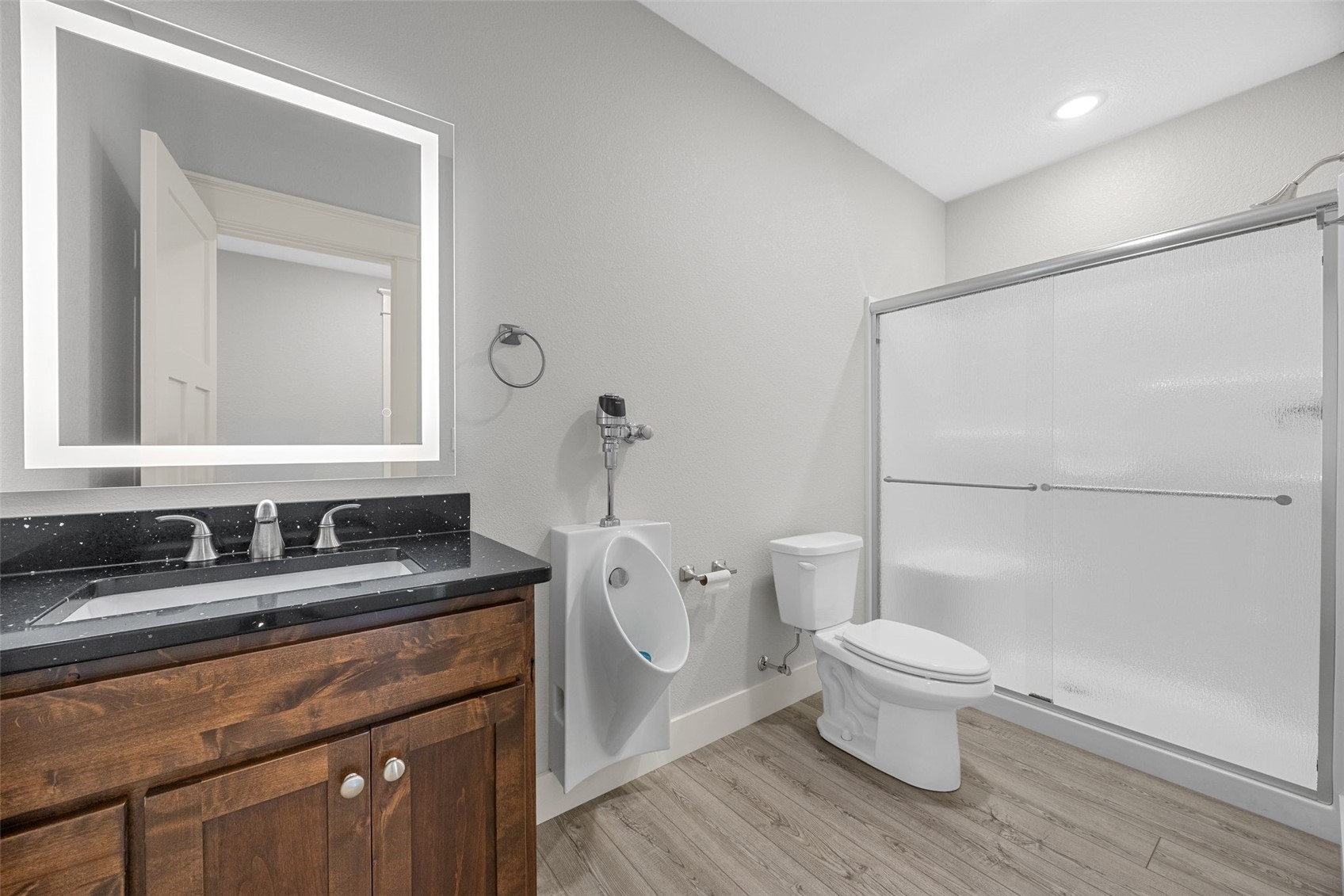 4210 Wright Brothers Boulevard E Ely IA 52227