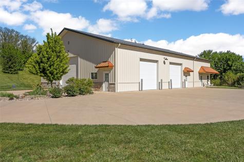 4210 Wright Brothers Boulevard E Ely IA 52227