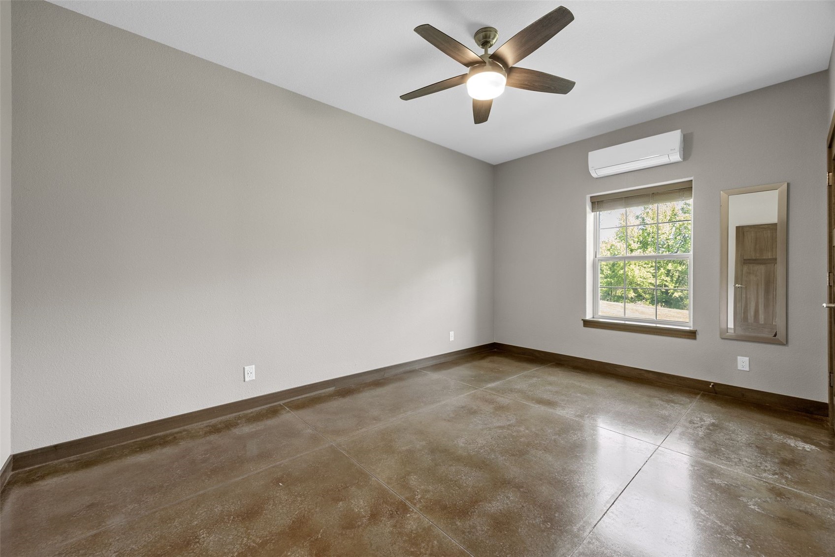 4210 Wright Brothers Boulevard E Ely IA 52227